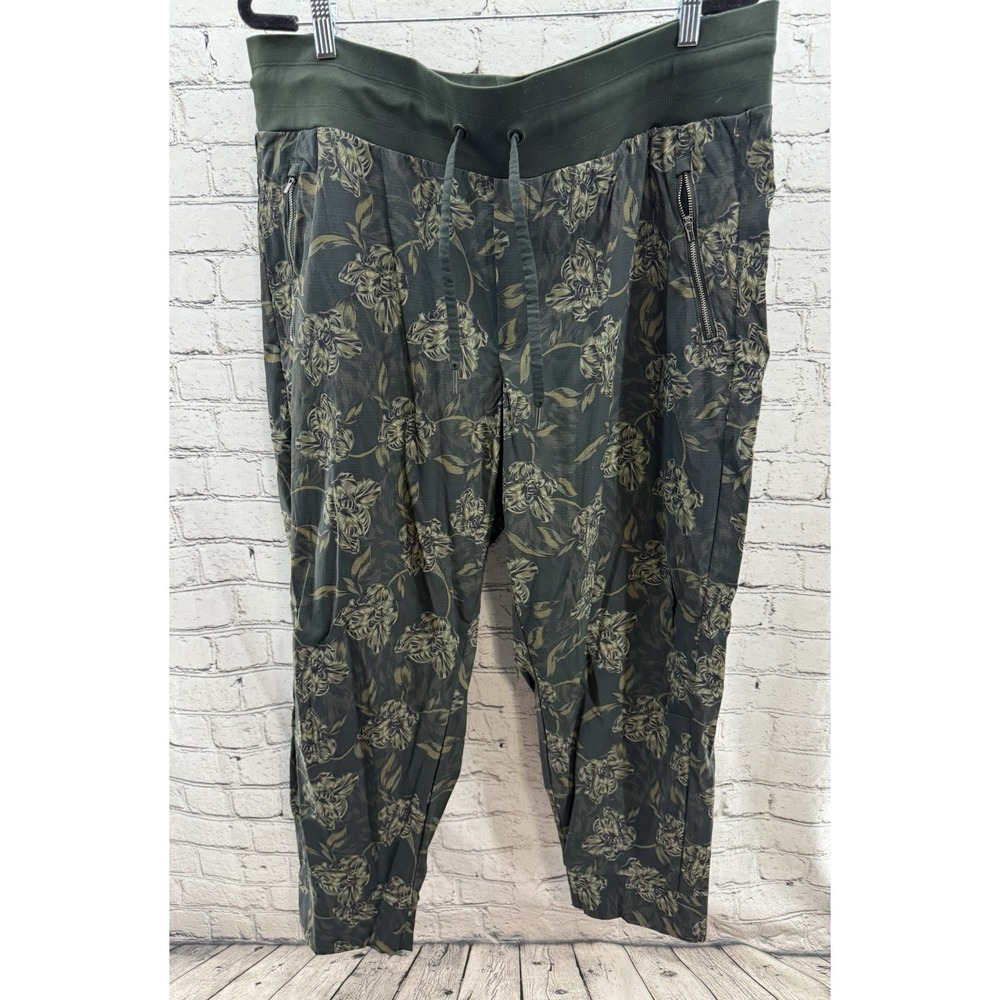 Athleta Trekkie North Printed‎ Jogger Pants Women's 22 Terra Firma Olive